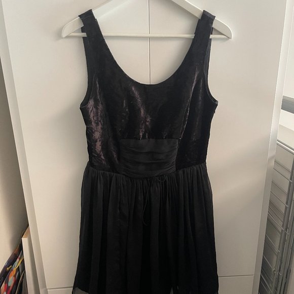 FREE PEOPLE BALLERINA PRINCESS VELVET DRESS Size 6 - Picture 1 of 3